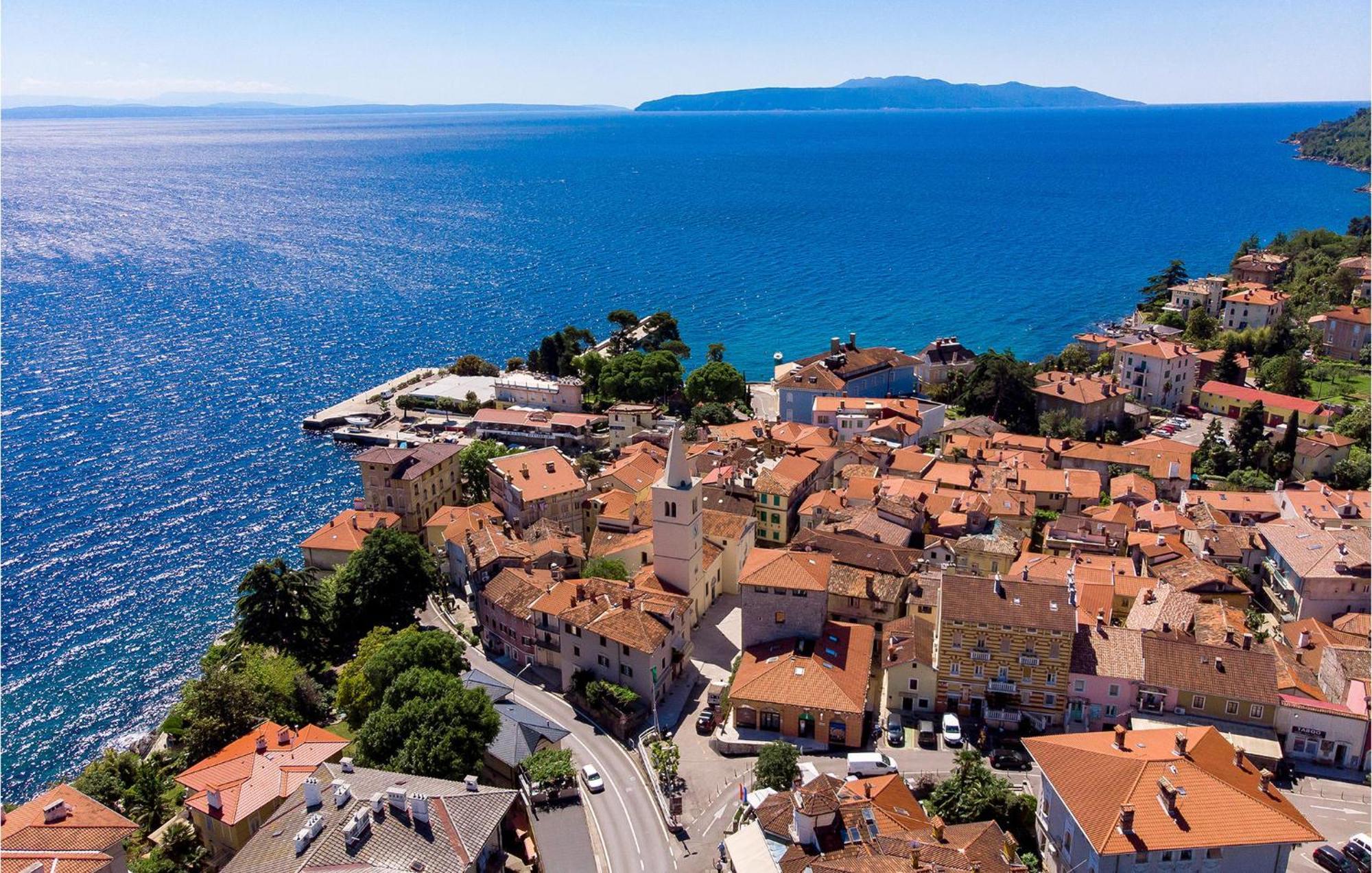 Awesome Apartment In Lovran With House Sea View Kültér fotó