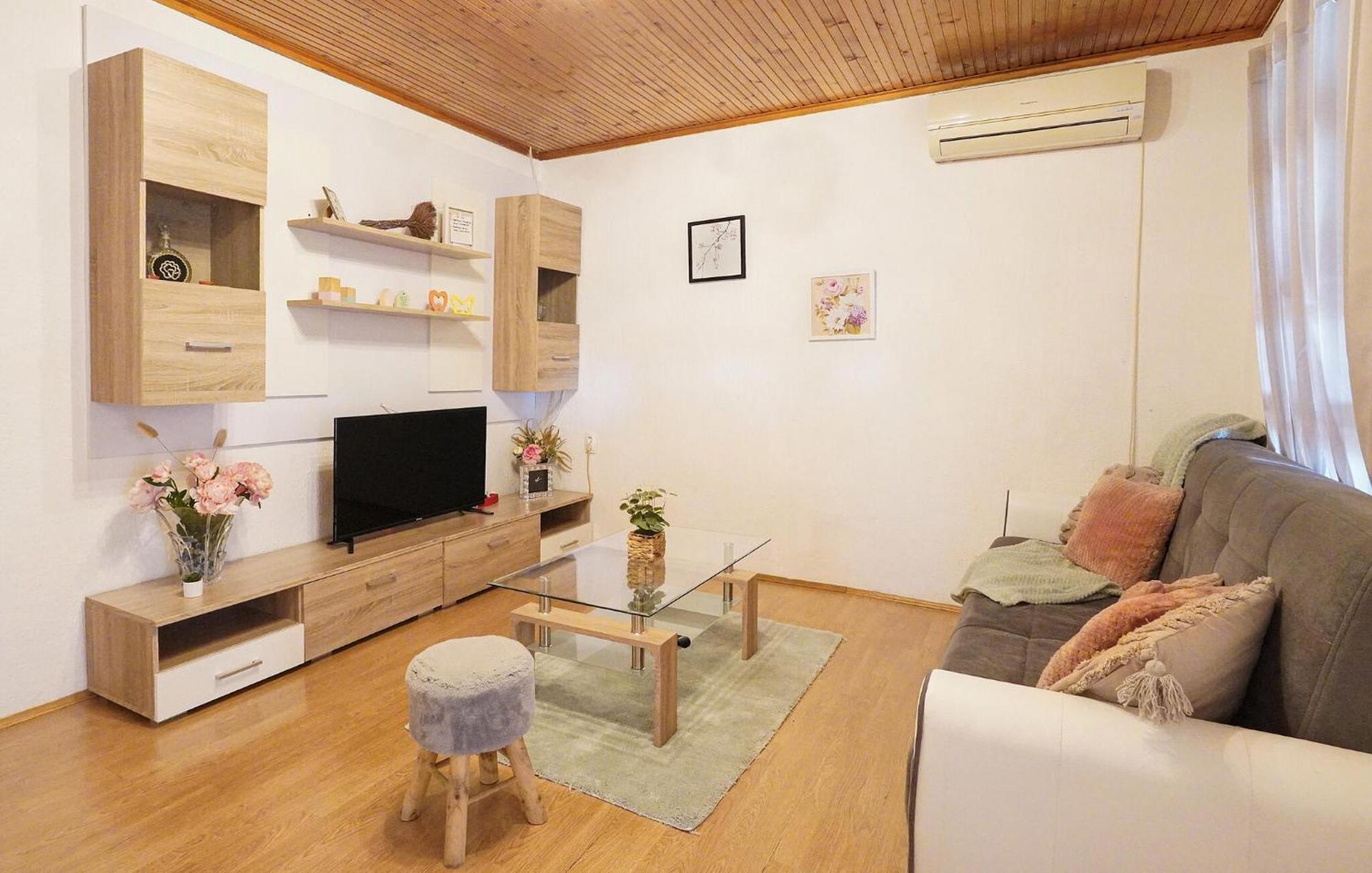 Awesome Apartment In Lovran With House Sea View Kültér fotó